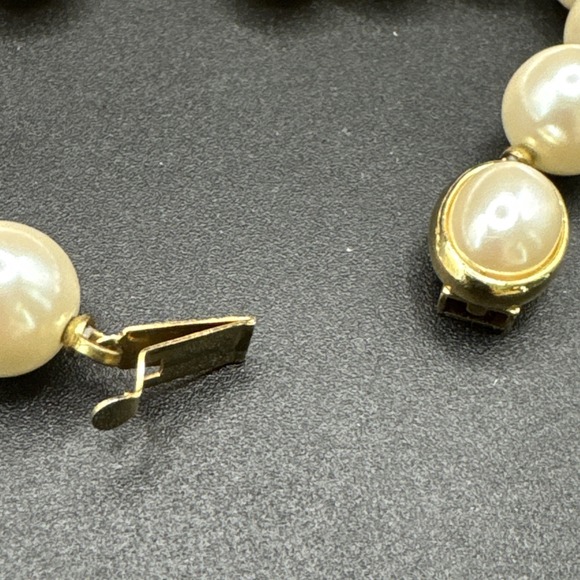 Vintage Talbots Faux Pearl Necklace 25" - Picture 6 of 6